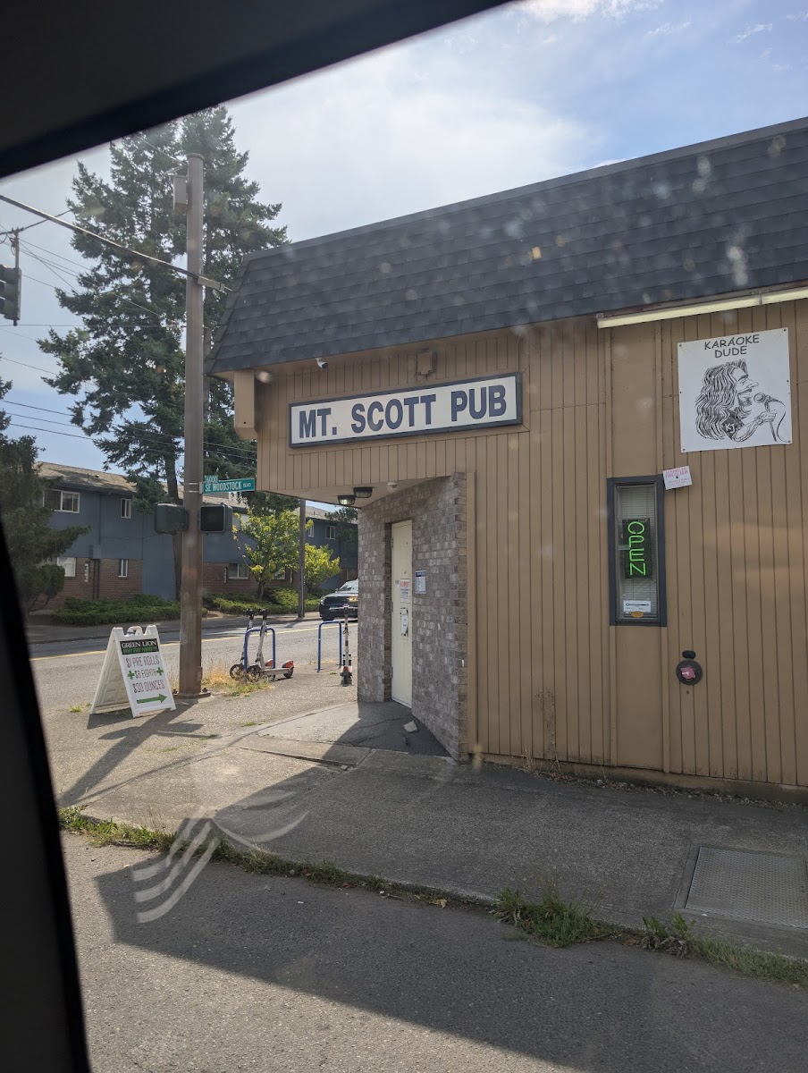 Mt Scott Pub